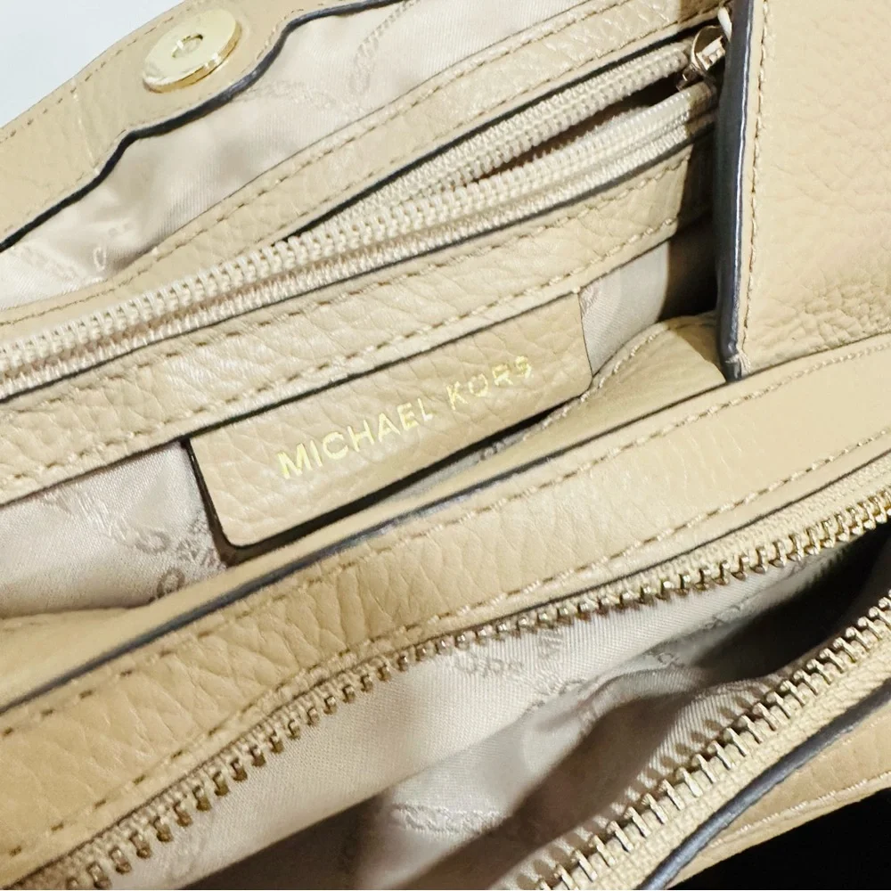 MICHAEL‎ KORS Shoulder Bag Leather 3-Section Gold Chain Leather Straps Purse